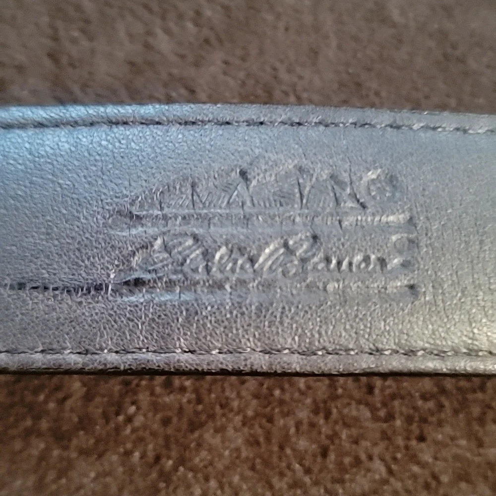 Eddie Bauer Women's Leather Belt